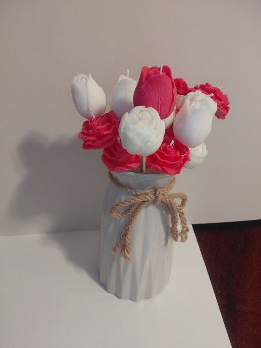 Buchet realizat din ceara de soia parfumata!