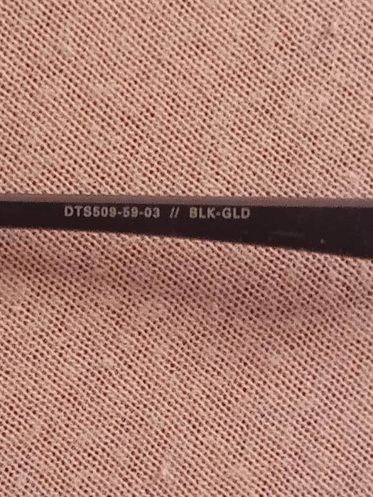 Очки солнцезащитные