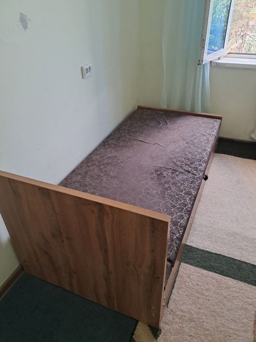 1 kishilik divan xolati yangi