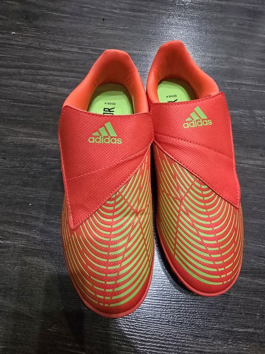 Детски Футболни Стоношки ADIDAS Predator - 36 2/3 номер