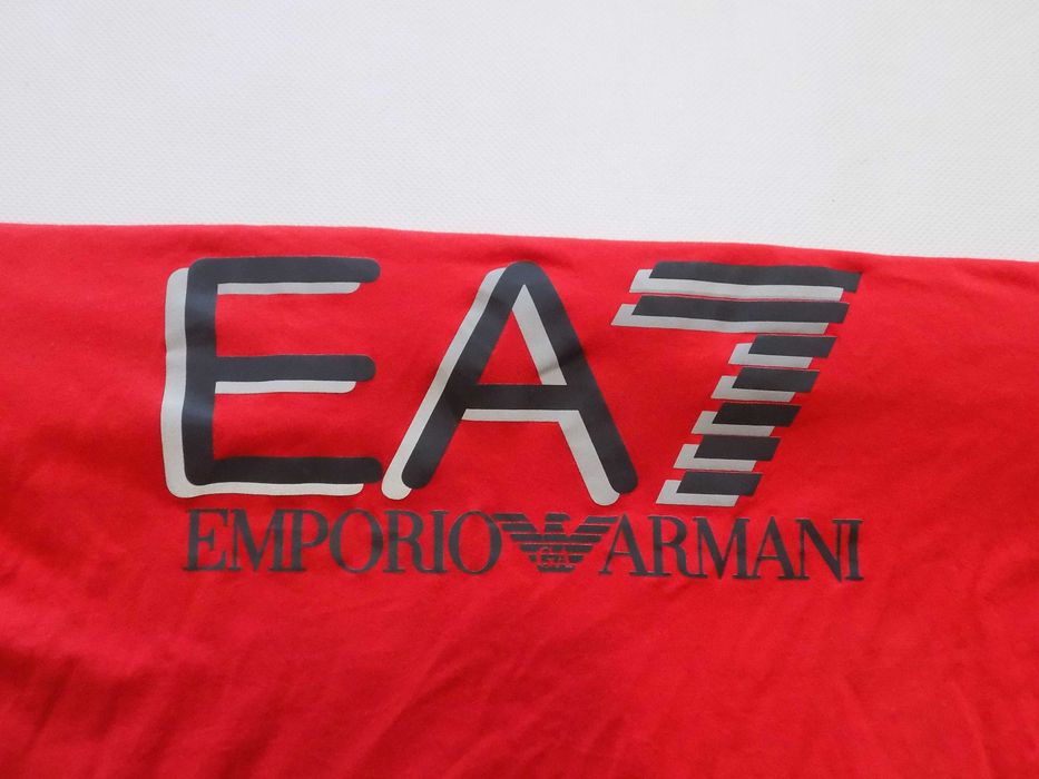 тениска emporio armani блуза горнище суичър худи елек мъжка оригинал M