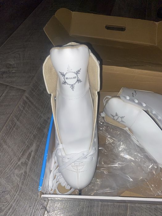 фигурные коньки