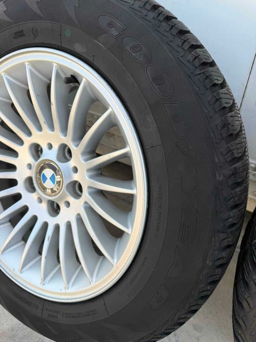 Продавам Style 61 със зимни гуми Goodyear