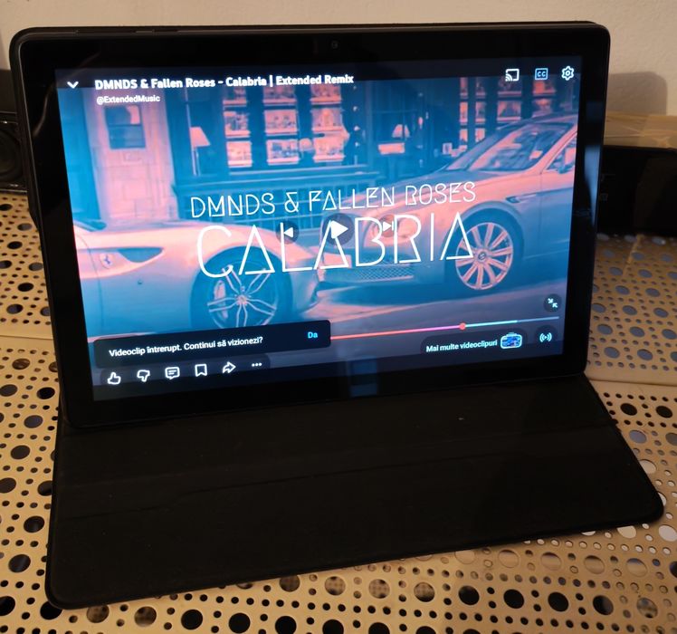 tableta TCL (Model 9060X)