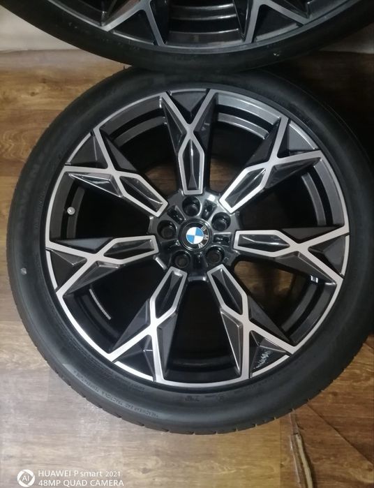 Jante BMW Seria 7 G70 pe 20 echipare vara