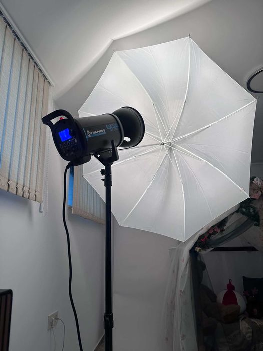 Студийна светкавица Godox QS300II и Софтбокс DYNAPHOS - 60х60 cm