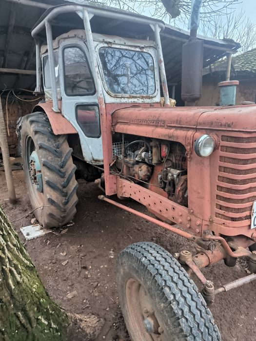 Трактор ЮМЗ с инвентар