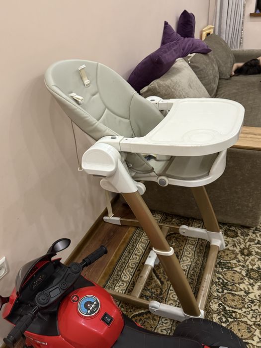 Продается кармяший стул для малышей