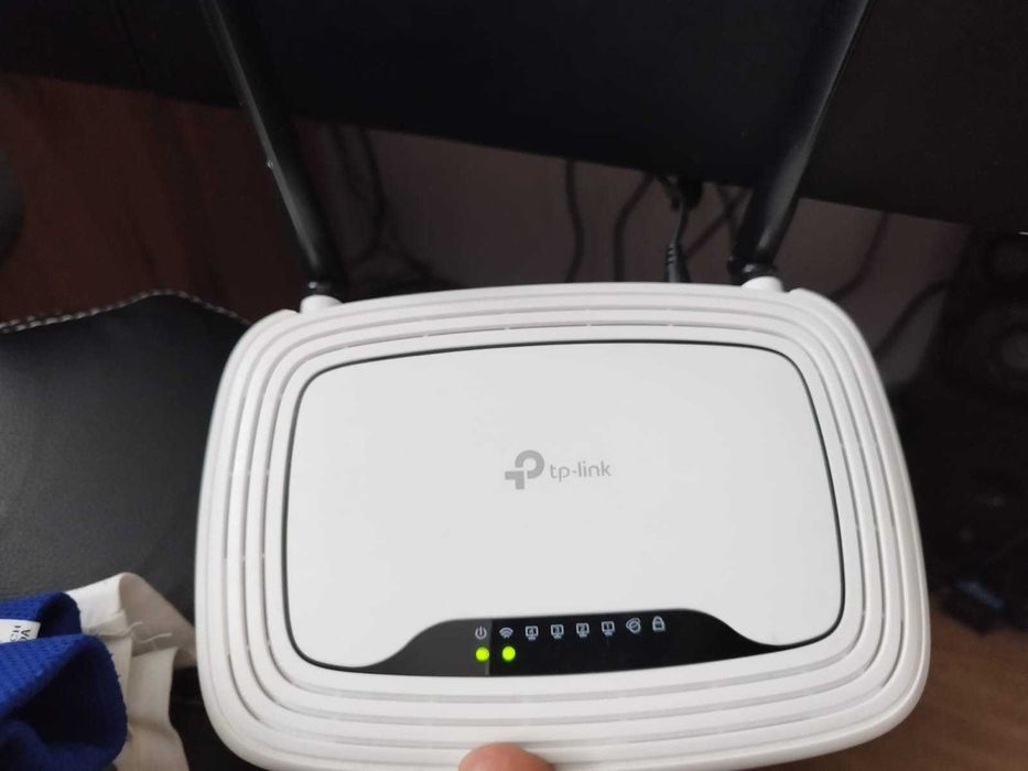 Router WiFi TP-Link TL-WR841N 300Mb/s, 4 porturi LAN, 1 port WAN