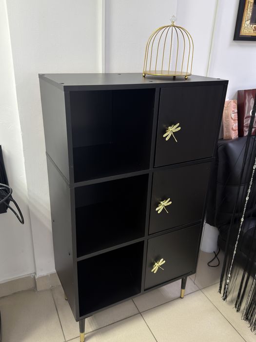 комод черного цвета