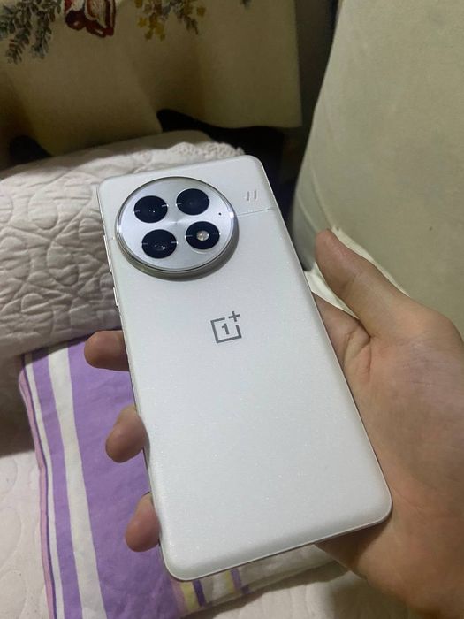 OnePlus 13 12/512