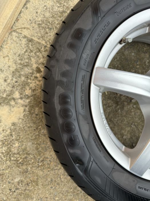 Vand jante aliaj cu anvelope de vara