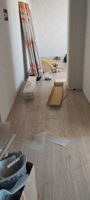 Качественная поклецка обоев