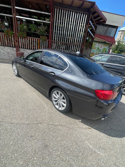 BMW Seria 5 2011 — imagine 2