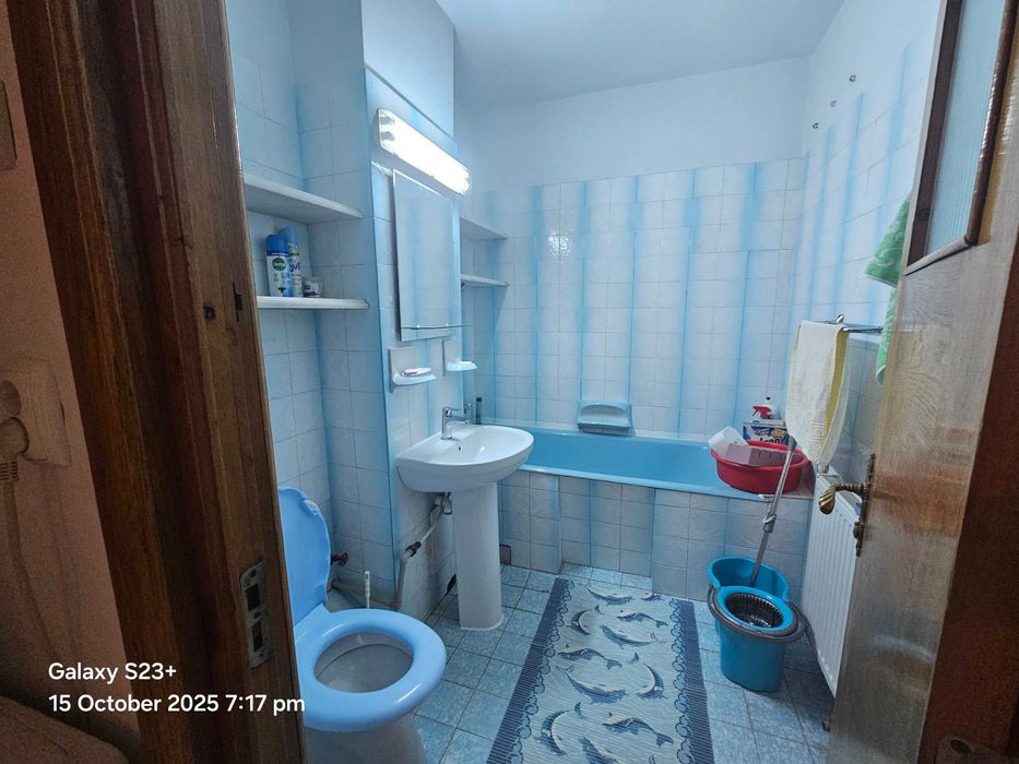 Inchiriez apartament 3 camere Deva