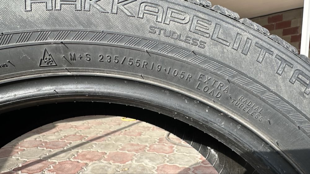 Шины комплект 235/55R19 Б/У