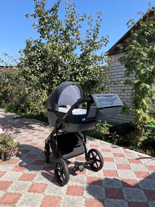 Продам коляску Adamex Bibione