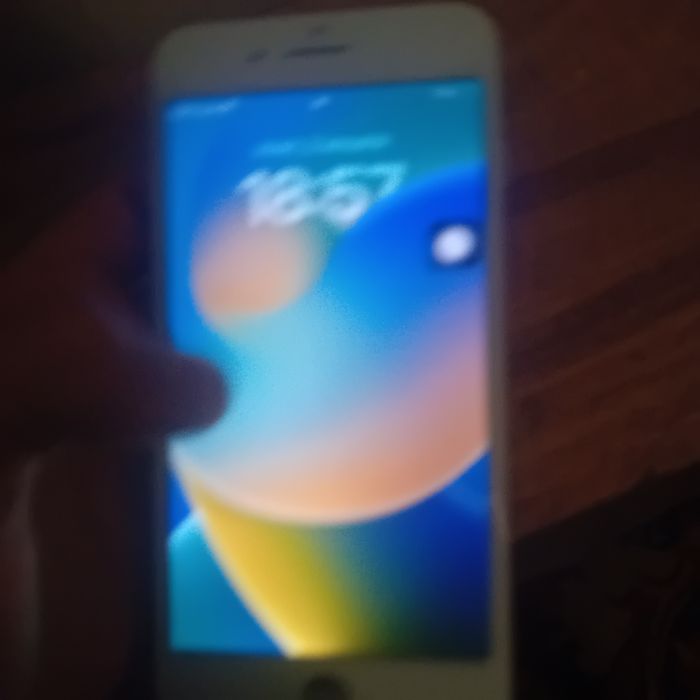 Ipohne 8plus  Schimb cu o soba pe lemn