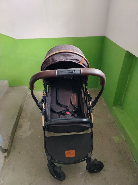 Продам детскую коляску
