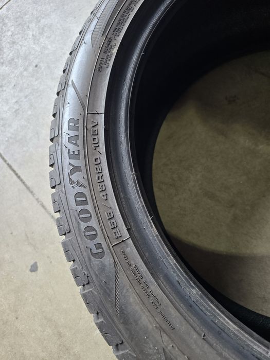 255/45/20 GOODYEAR 4бр