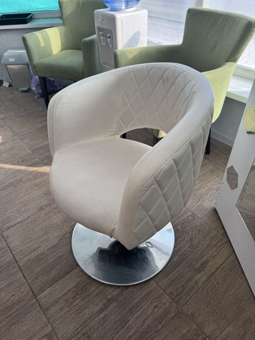 Стул для салона в парикмахерскую