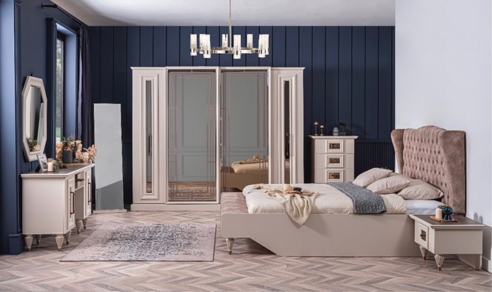 Спальный гарнитур