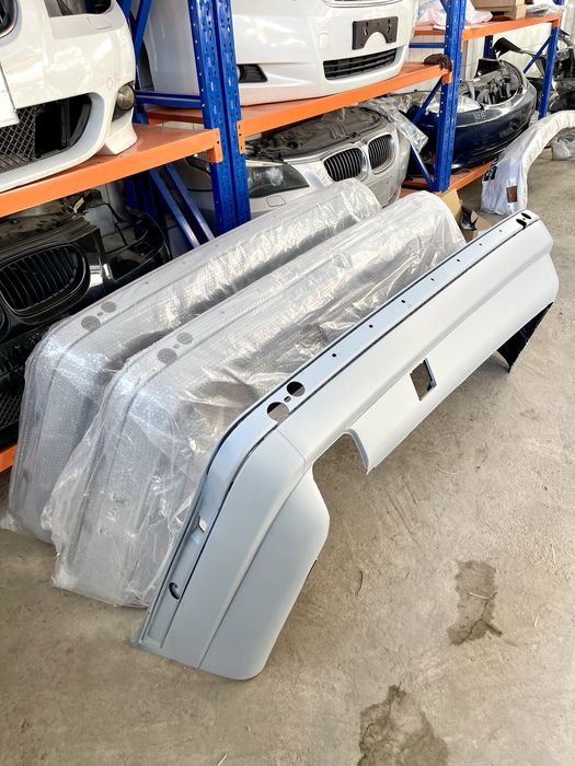 Задний бампер новый на BMW E34 БМВ Е34