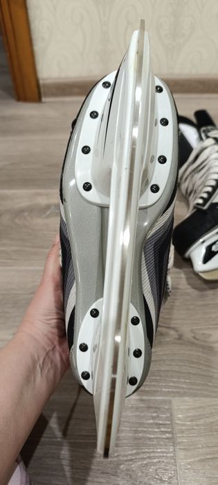 Коньки хоккейные CCM