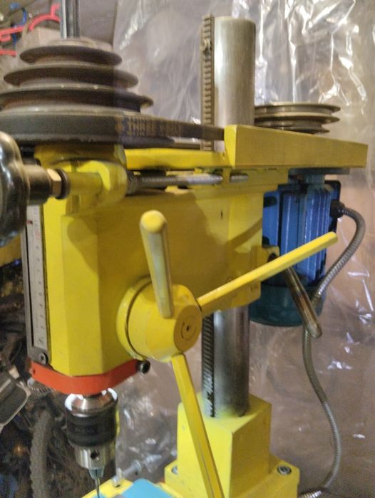 Станок сверлильный