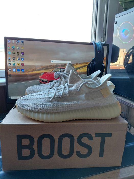 Обувки Adidas Yeezy Boost 350 V2