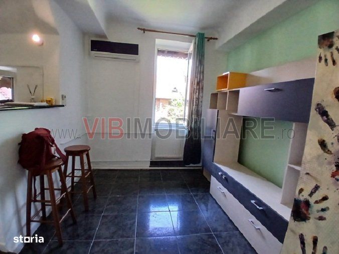 Garsoniera la Piata Romana pentru Studenti