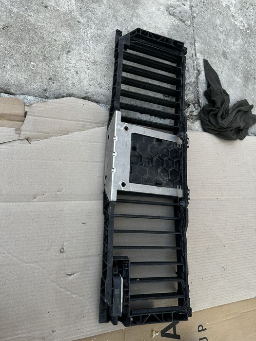 Grilă activă mercedes s class w223.cod:A2235006200.