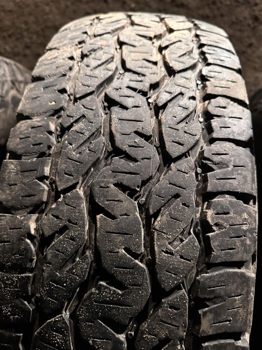 Шины 235/75R15 (7шт)