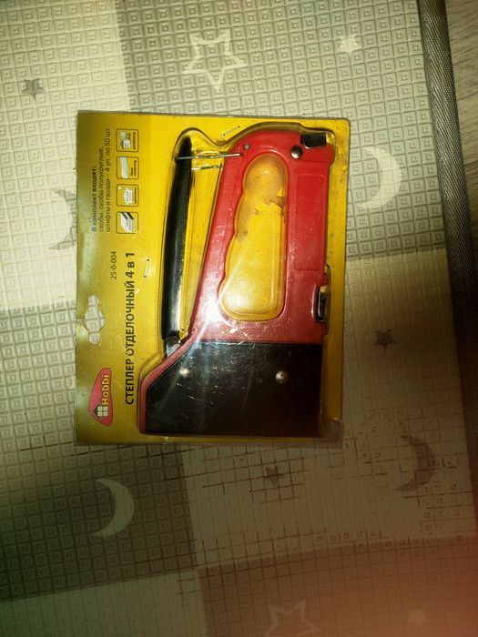 Продам степлер строительный