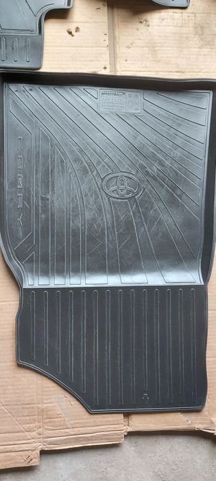 Оригинал коврики на камри 70-75