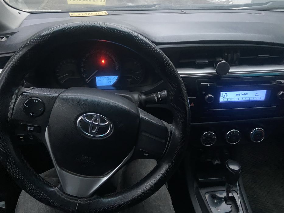 Продам машину toyota corolla