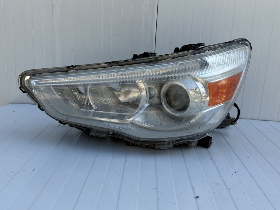 Far stanga Mitsubishi ASX Lupa original Model Europa