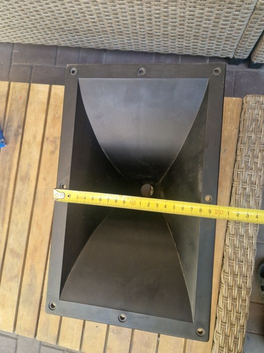 Horn dryver boxa