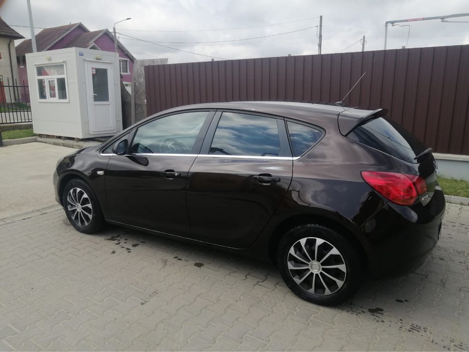 Opel Astra J 2012 de vânzare
