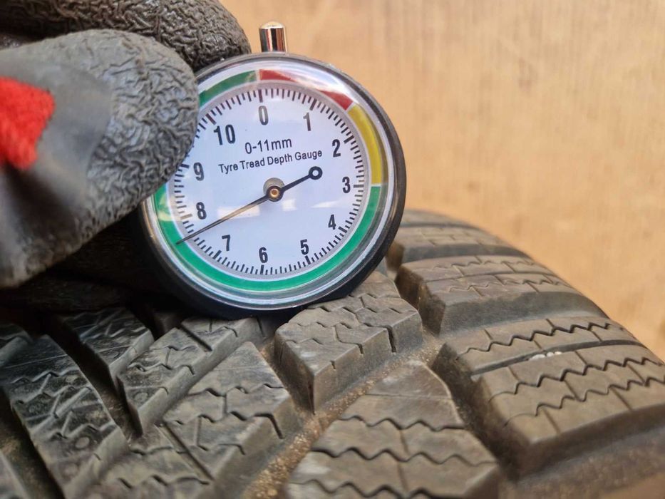 2 Bridgestone R18 225/50
Зимни гуми 
DOT0222