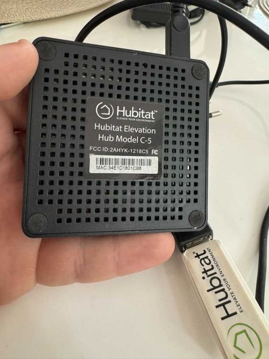 Hubitat Elevation C-5 + Dongle Z-Wave USB – Smart Home Hub ZigBee + Z-Wave