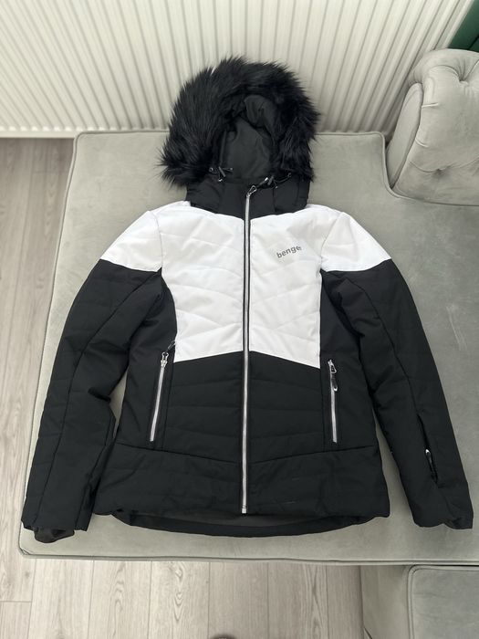 Geaca ski/snowboard dama ca noua