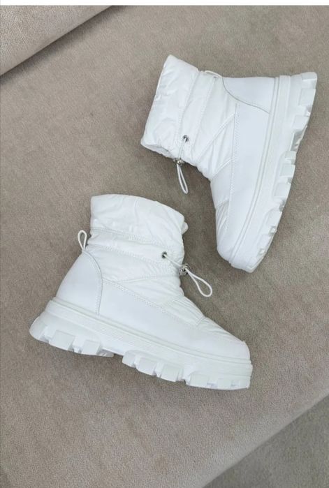 Продам женские дутики