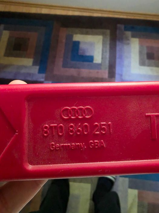 Аптечки за автомобил DIN 13164 vw, Audi, bmv и оригинален триъгълник Audi