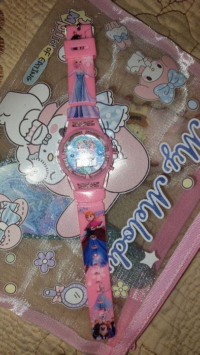 Продаются детские часы