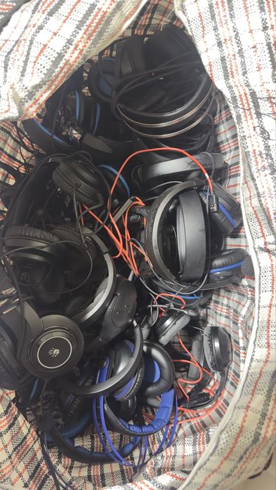 35 игровых наушников с микрофоном б/у — лотом