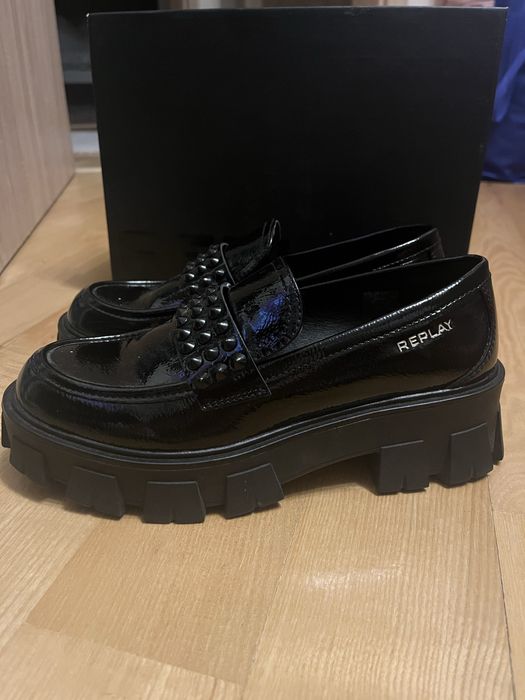 Черни мoкасини на REPLAY