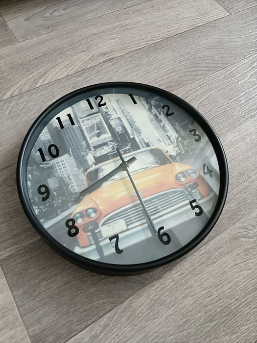 Продам настенные часы