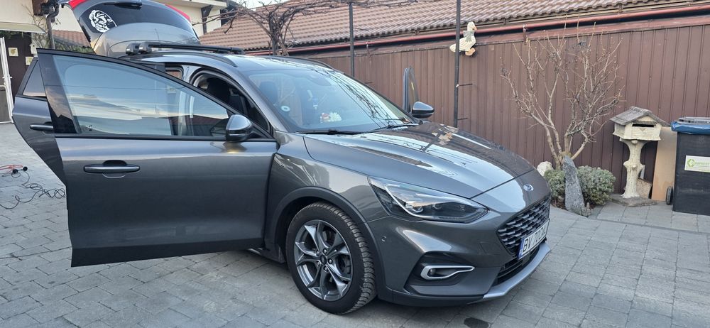 Ford focus activ