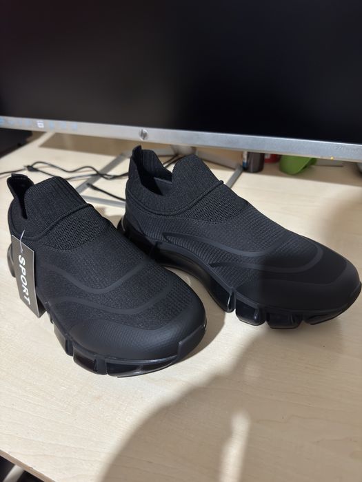 Продаётся новый обувь TODS 40